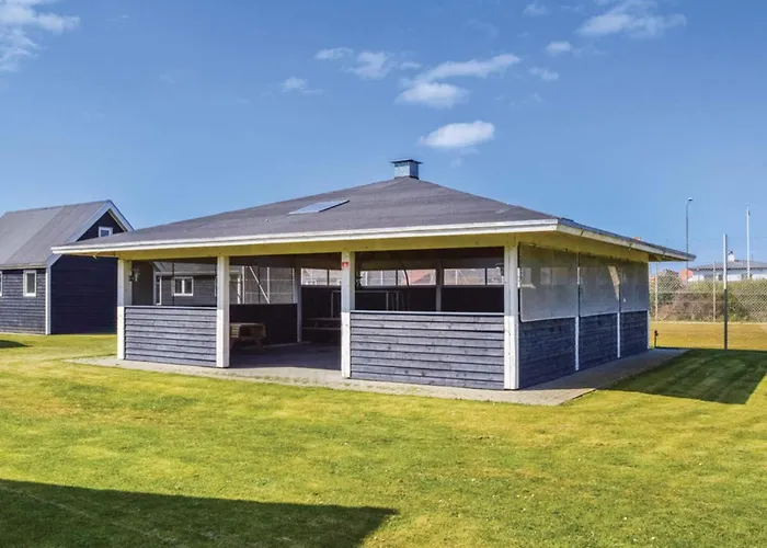 4 Star In Дом отдыха *