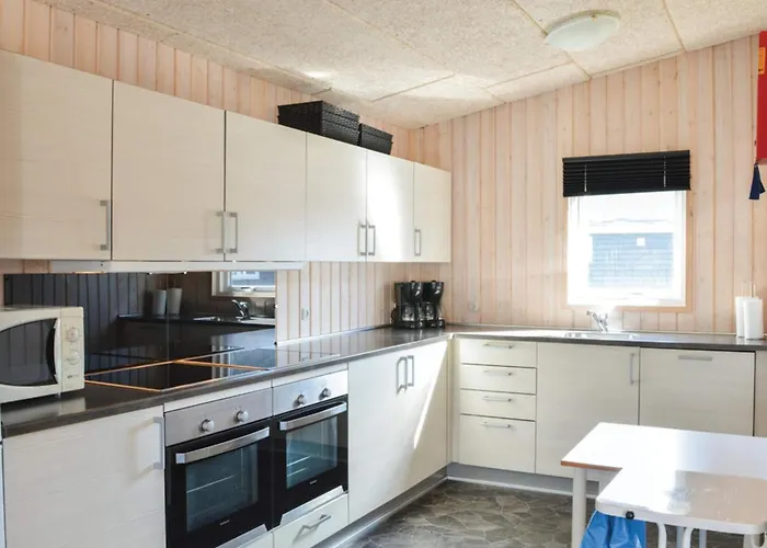 4 Star In Дом отдыха Thyboron